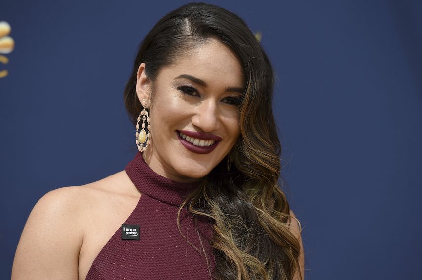 La actriz Qorianka Kilcher llega a la 70a entrega anual de los premios Emmy el 17 de septiembre de 2018 en Los Ángeles.