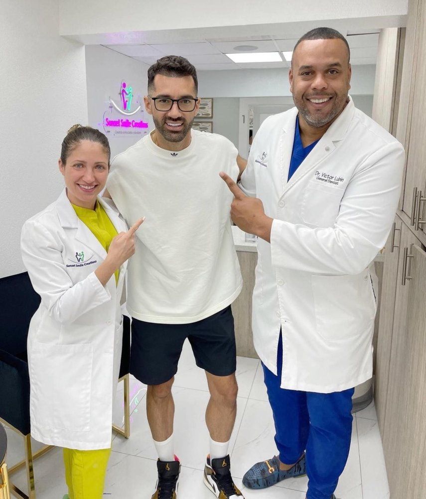 Entre las celebridades que han confiado en el trabajo del Dr. Víctor Lubin se encuentra el bailarín Toni Costa.