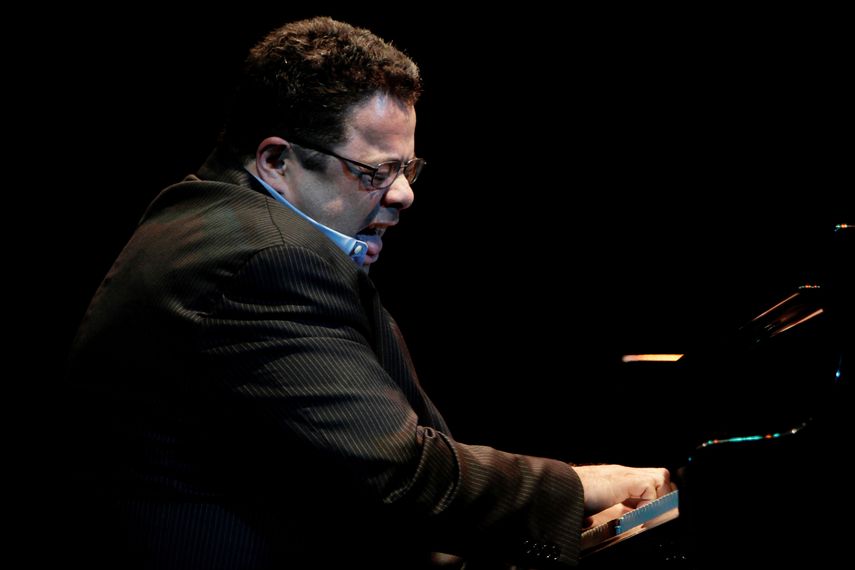 En esta fotografía de archivo del 15 de diciembre de 2011, el pianista y compositor Arturo OFarrill en la ceremonia de inaugura del Festival Internacional de Jazz de Cuba en La Habana, Cuba.&nbsp;