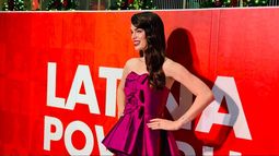 Nadia Ferreira deslumbra en la alfombra roja de la gala Gala Inaugural del Top 100 de Latina Powerhouse con un look lleno de elegancia. Nadia Ferreira deslumbra en la alfombra roja de la gala Gala Inaugural del Top 100 de Latina Powerhouse con un look lleno de elegancia.