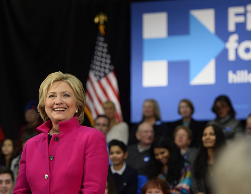 Muy por detrás entre los demócratas figuran el senador Bernie Sanders, con un respaldo del 37 por ciento, y el exgobernador de Maryland Marton OMalley, que sólo obtiene el 4 por ciento. (EFE)