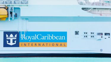 Crucero Royal Caribbean International está atracado en el Puerto de Miami.