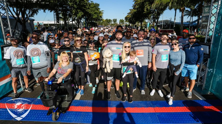 Multitudinaria partida del Dolphins Challenge Cancer en el 2020