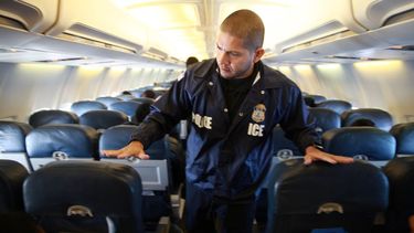 Vuelo con migrantes deportados.