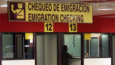 Vista de uno de los puntos de chequeo de Inmigración en el Aeropuerto José Martí, en La Habana, Cuba.