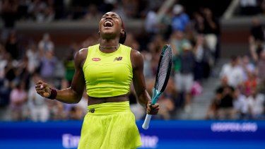 La estadounidense Coco Gauff celebra tras vencer a la checa Karolina Muchova en las semifinales del US Open, el jueves 7 de septiembre de 2023, en Nueva York.