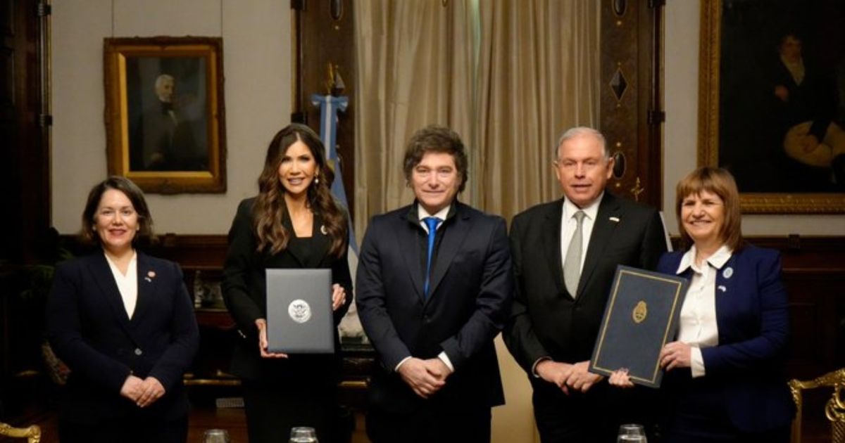 Argentina oficializa petición para que sus ciudadanos ingresen sin visa a EEUU