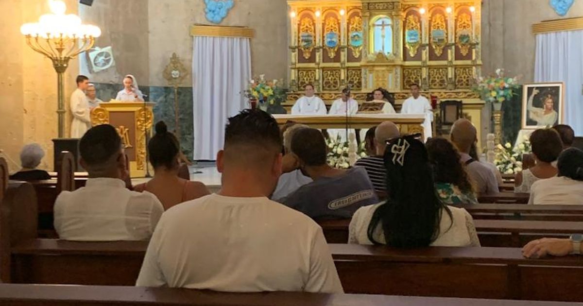 La Habana rompe censura a Celia Cruz en su cumpleaños número 100