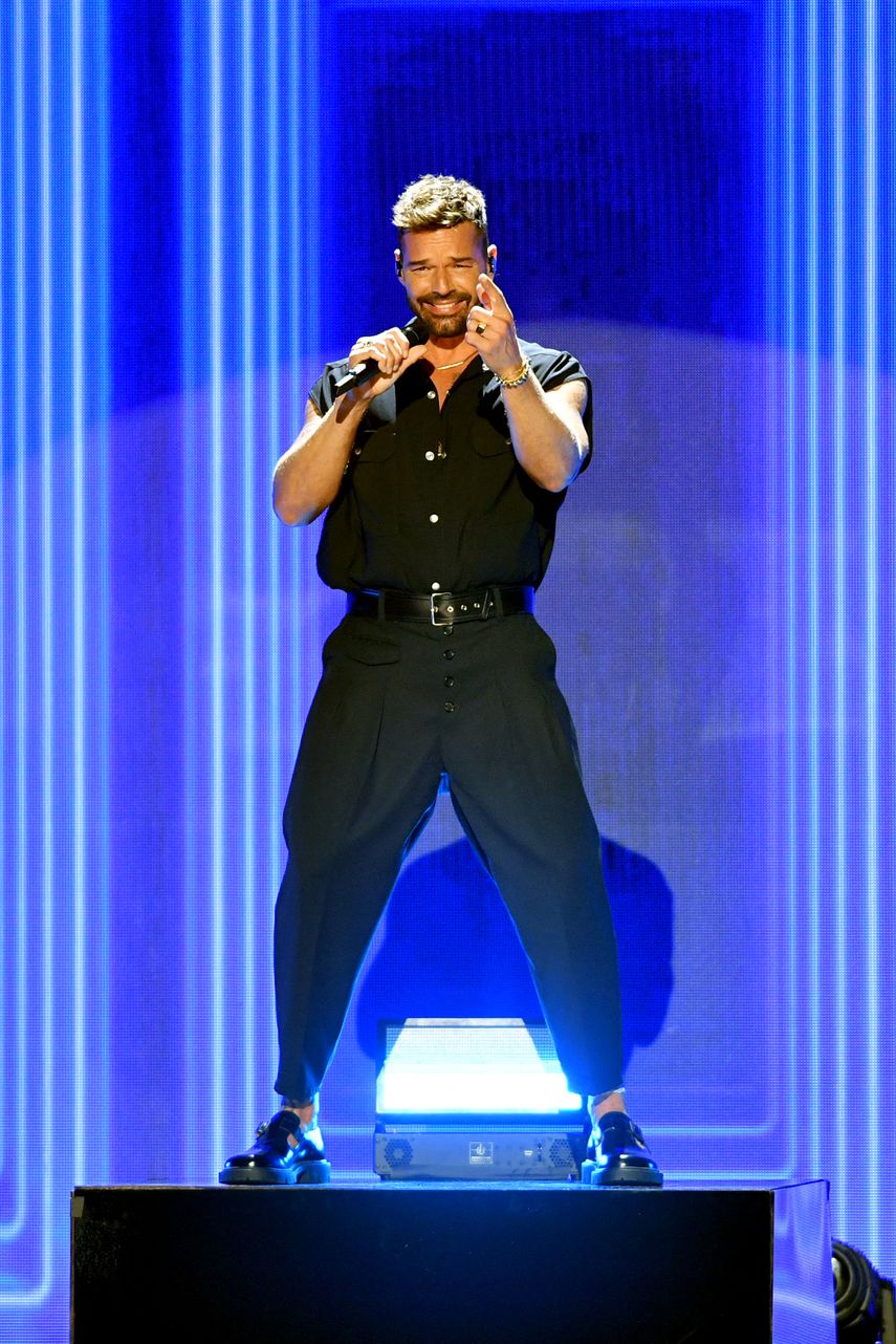 Ricky Martin se presenta en el escenario de los Premios Juventud 2021 en el Watsco Center el 22 de julio de 2021 en Coral Gables, Florida.