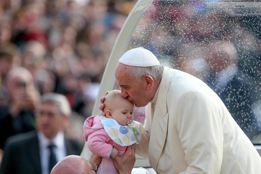  El papa Francisco publicó su exhortación apostólica Amoris Laetitia.