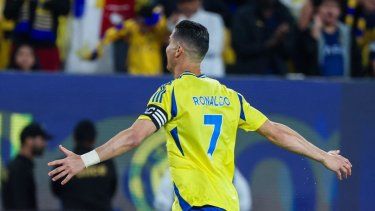 El portugués Cristiano Ronaldo, del Al Nassr, celebra luego de anotar un gol en un partido, el 14 de mayo de 2025.