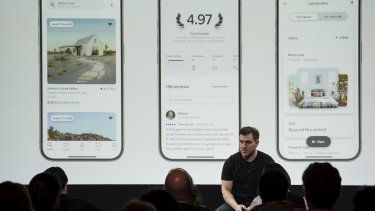 El cofundador y CEO de Airbnb, Brian Chesky, presenta el lanzamiento de invierno de la plataforma de hospedaje, el martes 7 de noviembre de 2023 en Nueva York.&nbsp;