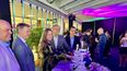 Bogi Nils Bogason, presidente de Icelndair, corta la torta que anuncia el inicio de los vuelos entre Miami e Islandia. Bogi Nils Bogason, presidente de Icelndair, corta la torta que anuncia el inicio de los vuelos entre Miami e Islandia.