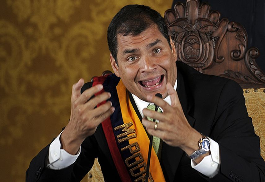Rafael Correa aguarda la aprobación de una reforma constitucional para decidir si se presentará a una nueva elección en 2017. (ARCHIVO)