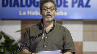 Marcos Calarcá, uno de los jefes de la FARC, manifestó que en caso de ser unilateral los acuerdos para las reuniones, afectaría a los guerrilleros porque van a vivir en esos lugares.