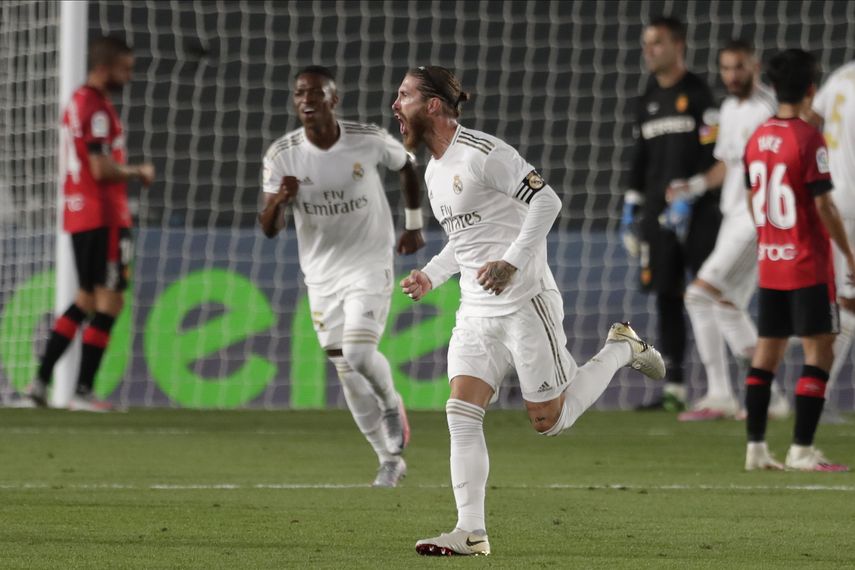 Sergio Ramos, del Real Madrid, festeja luego de anotar el segundo tanto de su equipo ante el Mallorca, el mi&eacute;rcoles 24 de junio de 2020, en La Liga espa&ntilde;ola&nbsp;
