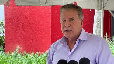Carlos Hernández, alcalde de Hialeah.