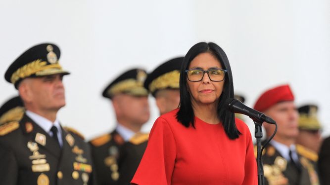 Bajo el mandato de Delcy Rodríguez sigue reinando la opacidad en la venta de activos del Estado (AFP)