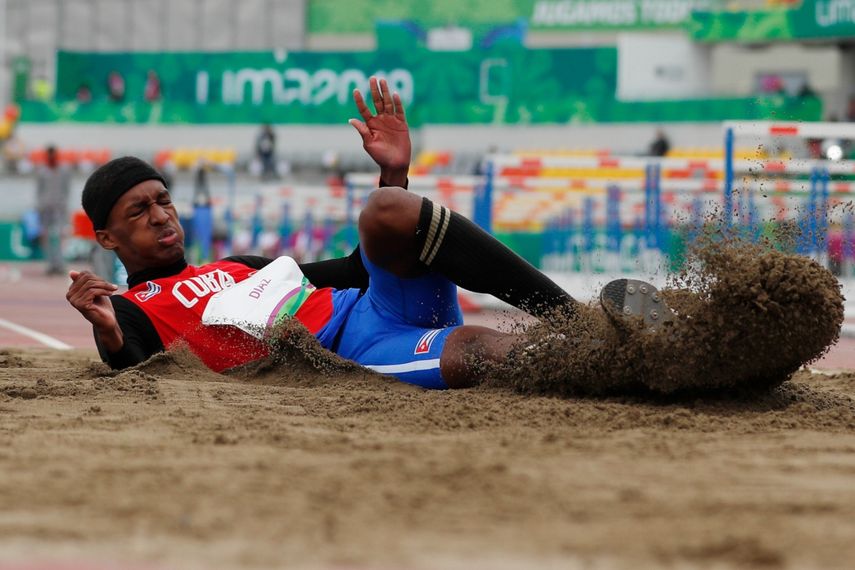 El atleta Jordan Díaz cuando todavía defendía los colores de Cuba en las principales competiciones internacionales.