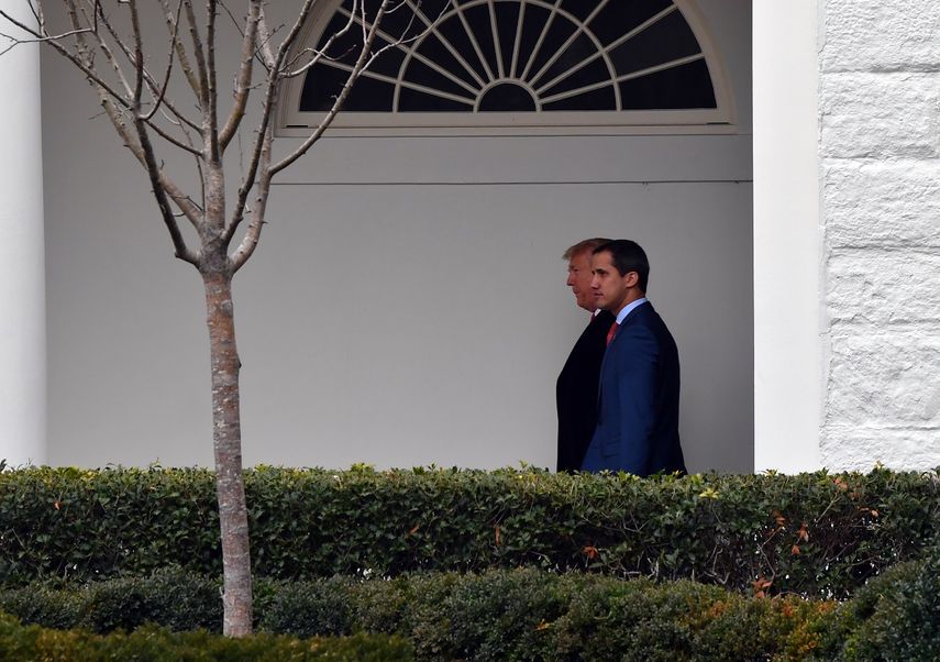 El presidente Donald Trump y el presidente encargado de Venezuela Juan Guaid&oacute;