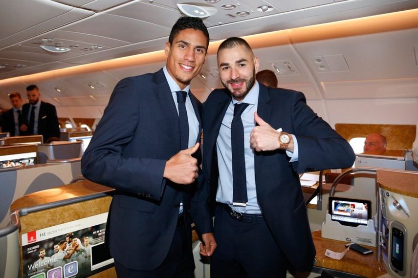 El equipo merengue tomó un vuelo desde Madrid a Abu Dabi que duró siete horas.