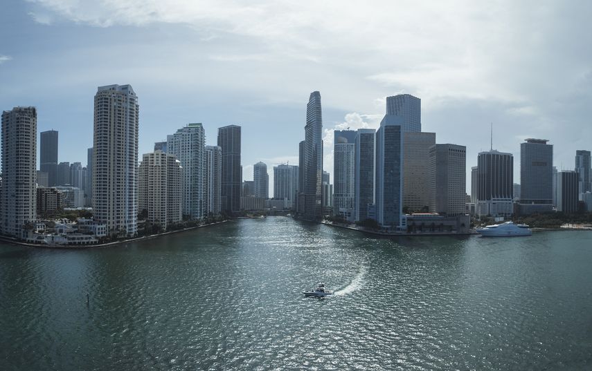 Vista aérea de rascacielos en Miami.