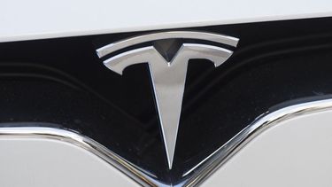 Logo del fabricante de vehículos Tesla.