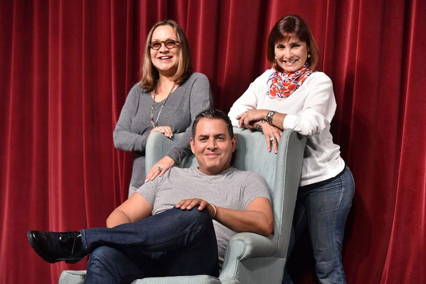 Elba Escobar, Alba Roversi y Daniel Sarcos conforman el elenco. (ÁLVARO MATA)