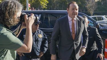 En esta foto de archivo se va al actor Kevin Spacey llega a la corte federal para su juicio civil el 12 de octubre de 2022 en Nueva York.