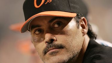 Palmeiro bateó 3020 hits, 569 jonrones e impulsó 1835 carreras en 20 temporadas en las Grandes Ligas.&nbsp; 