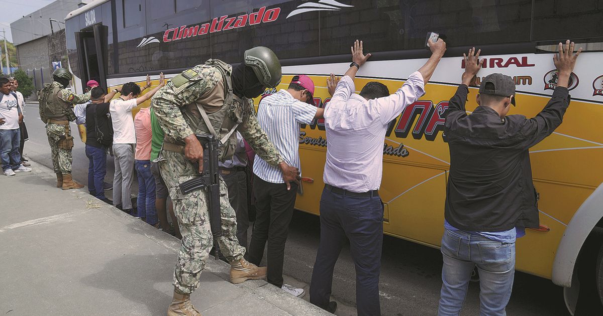 Aumentan A 70 Los Detenidos Por Escalada De Violencia En Ecuador