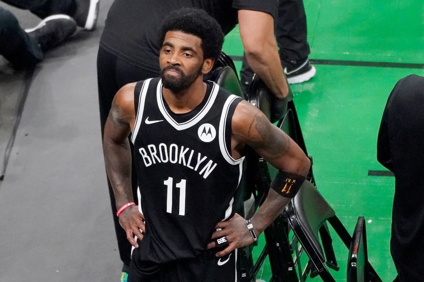 La estrella de los Nets, Kyrie Irving mantiene su postura de no vacunarse y afirma que no es por dinero