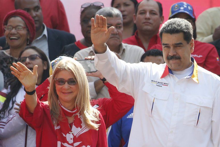 Señalan a Cilia Flores a cargo de hilos de la corrupción en Venezuela