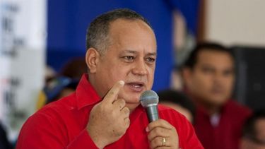 Cabello cree que juntar la elección presidencial y la legislativa puede estimular a la MUD a participar.