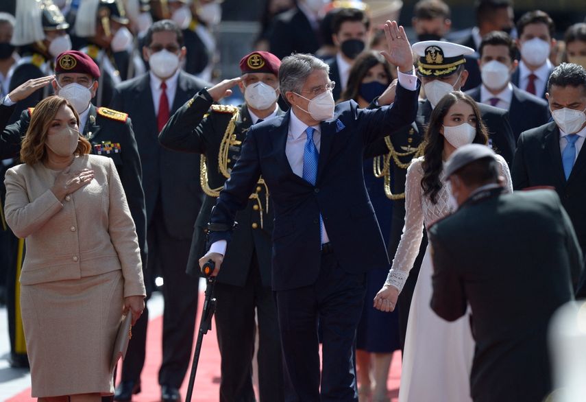El presidente electo de Ecuador, Guillermo Lasso llega a la Asamblea Nacional para su toma de posesión, en Quito, el 24 de mayo de 2021. &nbsp; &nbsp;