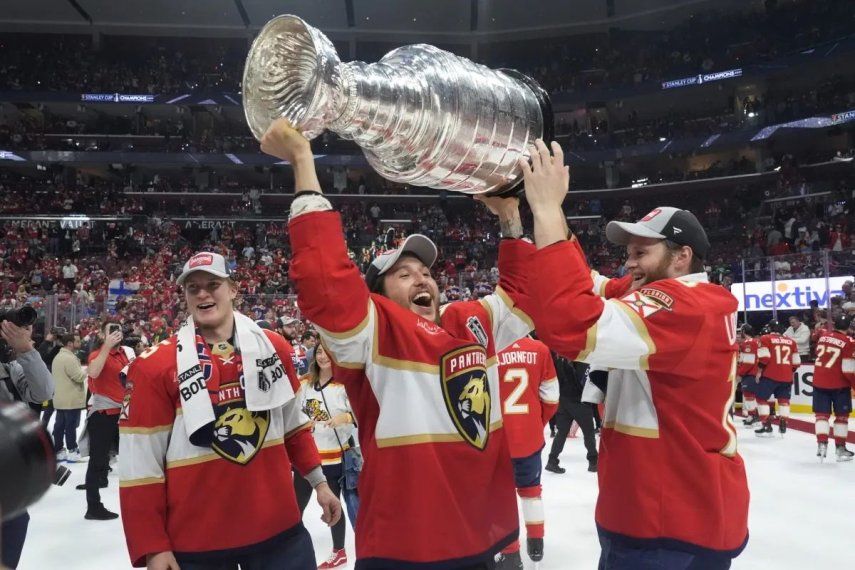 Panthers de Florida logra alzar la Copa Stanley de la NHL