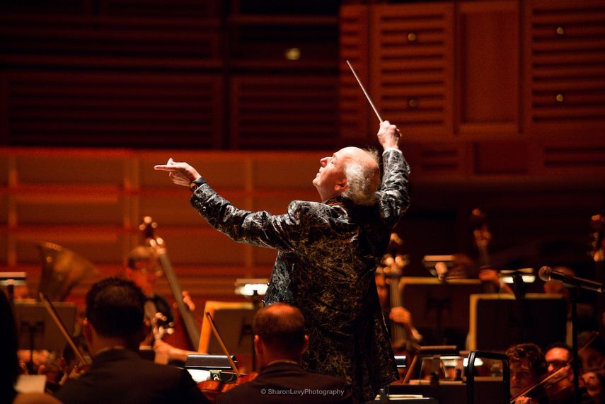 Eduardo Marturet conduce la Orquesta Sinfónica de Miami (MISO).&nbsp;