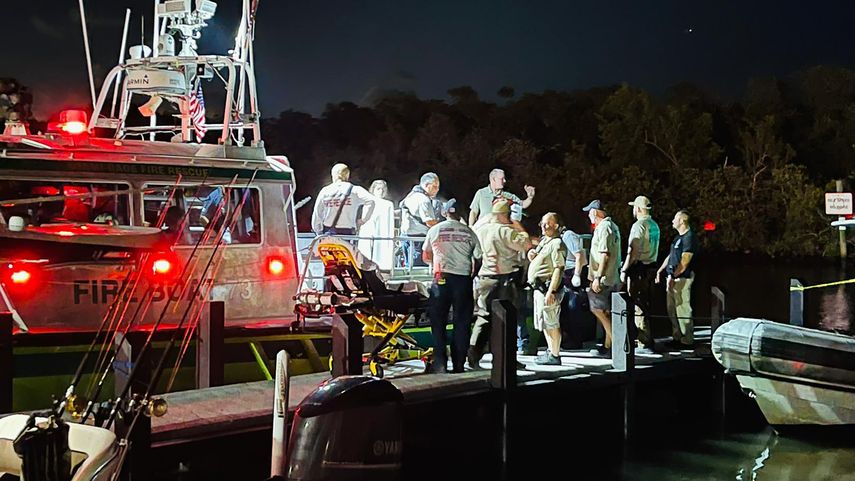 Los rescatistas de Miami-Dade acuden a la escena del accidente.&nbsp;