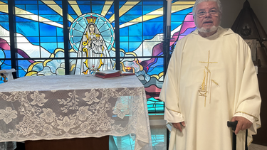 Padre José Conrado Rodríguez durante visita a Miami.