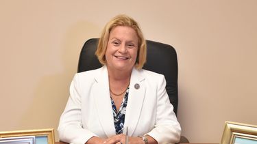 La cubanoamericana llegó con sus padres a Estados Unidos a la edad de ocho años.