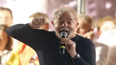 El expresidente Luiz Inácio&nbsp;Lula&nbsp;da Silva concluye su gira por los estados del Sur de Brasil