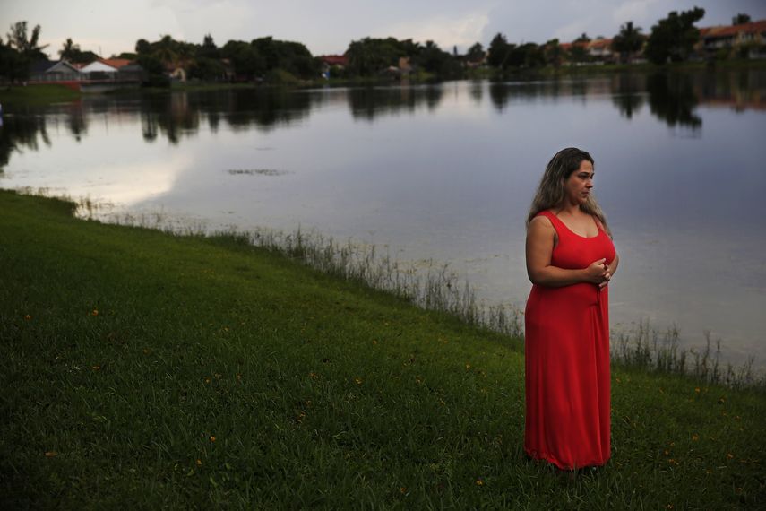 Foto tomada el 6 de agosto del 2019 de B&aacute;rbara Rodr&iacute;guez en Hialeah, Florida. Su esposo Pablo S&aacute;nchez ha pedido asilo en Estados Unidos pero ha sido detenido y podr&iacute;a ser deportado a Cuba.&nbsp;
