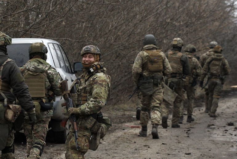 Tropas militares se preparan para la invasión bélica a ucrania. 