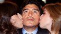 Maradona con sus hijas Dalma y Gianinna Maradona con sus hijas Dalma y Gianinna