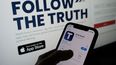 Accionistas de Digital World votaron a favor de posponer la fusión con la empresa matriz de Truth Social hasta el 8 de septiembre de 2024.&nbsp;