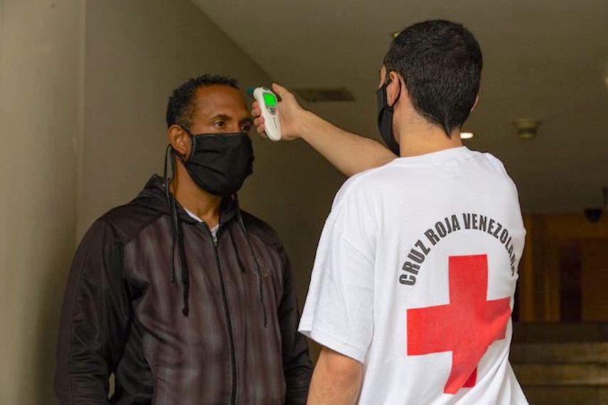 Dentro de los servicios en el área de migración, la Cruz Roja Venezolana asistió a 140.468 personas.