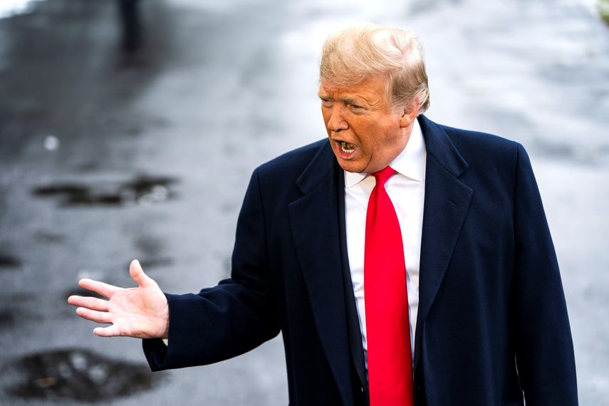 El presidente Donald&nbsp;Trump, ofrece una rueda de prensa en el exterior de la Casa Blanca, en Washington (Estados Unidos), hoy, 14 de enero de 2019.&nbsp;&nbsp;