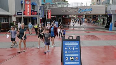 Los trabajadores de los parques temáticos de Universal deben estar completamente vacunados antes del 9 de febrero o someterse a pruebas de COVID semanales.