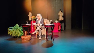 Teresa María Rojas presenta La edad del sábado&nbsp;como parte de la programación del Solo Theater Fest.&nbsp;