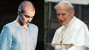 La cantante irlandesa Sinead OConnor de pie sola mientras el público la abuchea en la celebración por el 30 aniversario de Bob Dylan en Nueva York el 16 de octubre de 1992, 13 días después de que rompiera una fotografía del papa Juan Pablo II durante una aparición en Saturday Night Live. A la derecha aparece el Papa Juan Pablo II en el papamobil en Praga el 21 de abril de 1990.